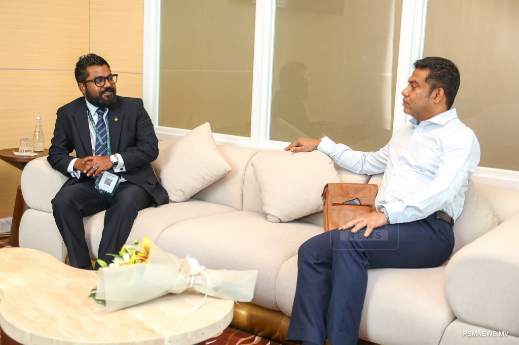 އޭޝިއާ މީޑިއާ ސަމިޓަށް ލަންކާގެ ހެލްތު އެންޑް މީޑިއާ މިނިސްޓަރ ރާއްޖެއަށް