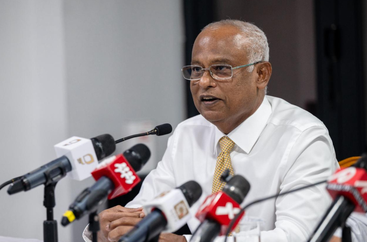 އަދީބުގެ ހުކުމް ލުއިކޮށް، ބަންދުން ދޫކުރުން ކުރީގެ ރައީސް އިބޫ ދިފާއު ކުރައްވައިފި