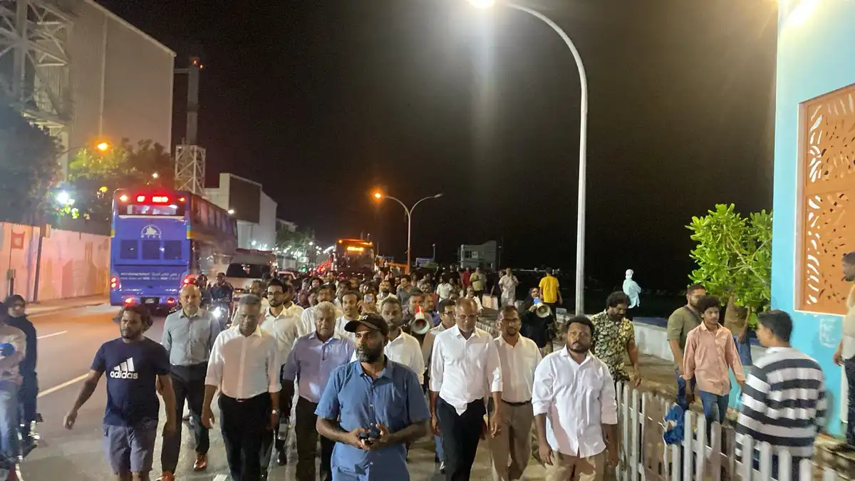 ބުރާސްފަތި ދުވަހުގެރޭ އެމްޑީޕީ އިން ކުރި މުޒާހަރާގެ ތެރެއިން.