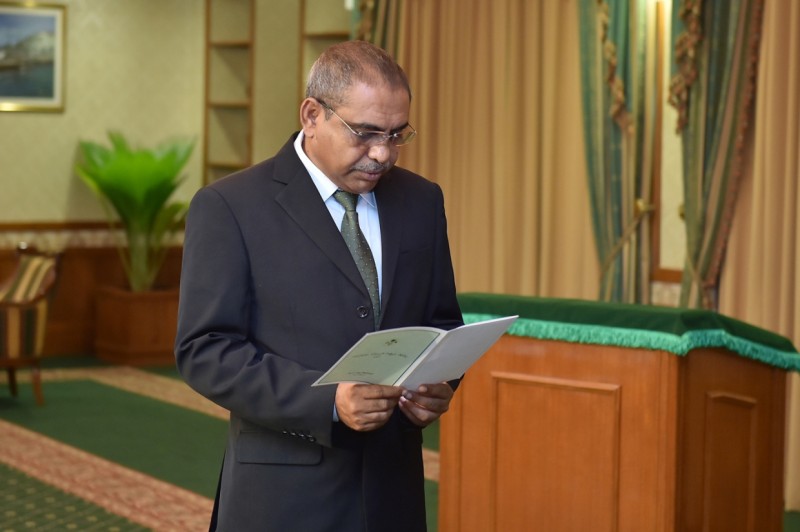 ޒާހިދު އިސްތިއުފާދެއްވުމުން، އީސީގެ މެންބަރުކަމަށް ހުޅުވާލައިފި