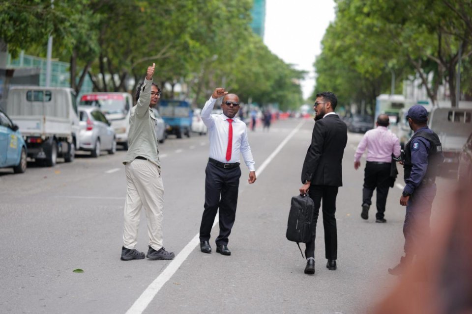ފިޔާޒާއި ހަސަންގެ ޝަރީއަތް ފަށައިފި