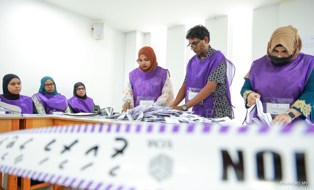 ދ.މީދޫ ރައީސްގެ ގޮނޑީގެ ނަތީޖާ އެއްވަރުވެފައިވާކަމަަށް ކަނޑައަޅައިފި