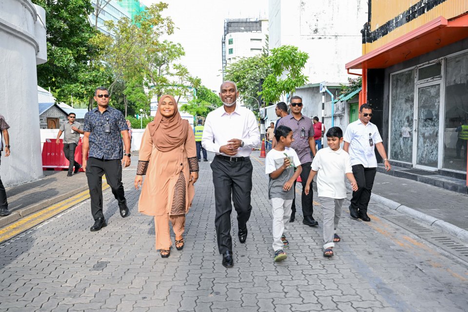 ޢާއިލާއިން އުފައްދައިދޭ ލޭގެ މަތިވެރި ގުޅުމަކީ ދުވަހަކުވެސް ކެނޑިގެންދާނެ ގުޅުމެއް ނޫން