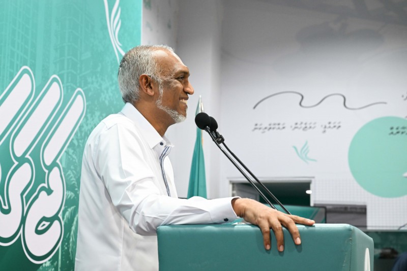 ރައީސް މުއިއްޒު، ކުރީގެ 3 ރައީސުން ސިފަކުރީ އެކަކު އަނެކަކު ބުރަކައްޓަށް ވަޅި ޖަހާފައި ތިބި ފޭލިޔަރުންތަކެއްގެ ގޮތުގައި