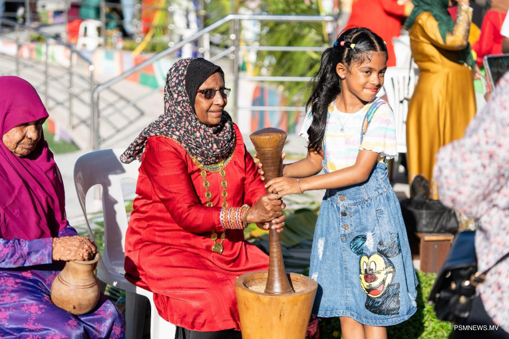 އާއިލީ ގުޅުން ބަދަހިކުރުމަށް އެންމެންގެ ޝާމިލުވުން މުހިންމު!
