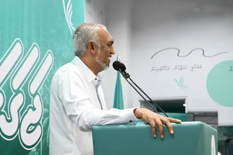 ރައީސް މުއިއްޒުއާ ބެހޭ ގޮތުން ގިނަގިނައިން ޑޮކިއުމަންޓްރީތައް ހަދައިގެން ނެރުމަށް އެމަނިކުފާނު ގޮވާލައްވައިފި