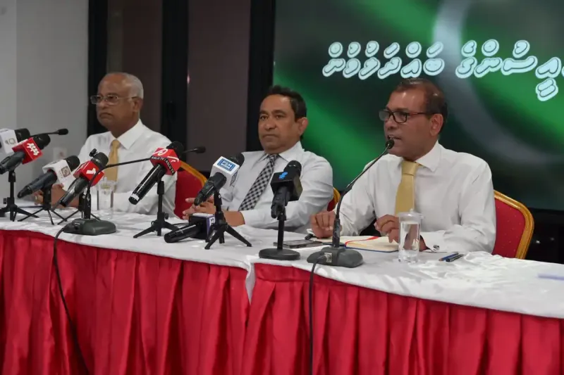 ކުރީގެ ދެ ރައީސުން ކަމަށްވާ ނަޝީދު އަދި ޔާމީން، "އަނގަބަންދު" އަމުރާ ހިލާފުވި މައްސަލަ ކްރިމިނަލް ކޯޓަށް ހުށަހަޅައިފި