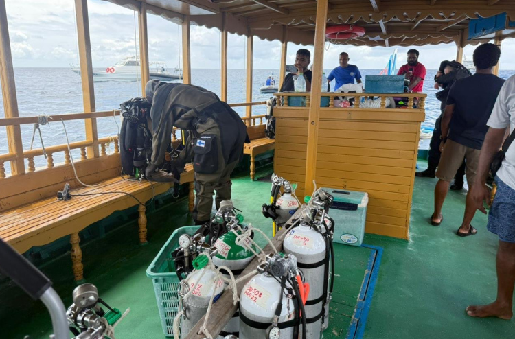 ކަނޑު ހޮހަޅައިގެ ތެރެއިން އެންމެންގެ ހަށިތައް ނަގައިފި