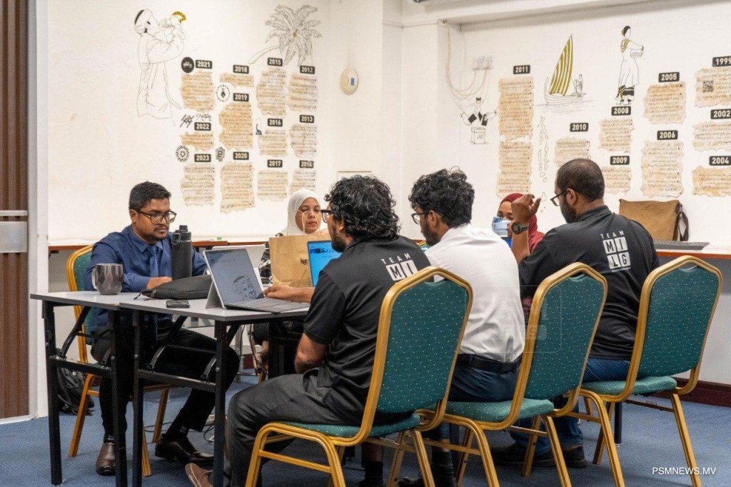 އައު ކައުންސިލަރުންނާއި އތމ ކޮމިޓީގެ މެމްބަރުން މަޤާމަށް އަހުލުވެރިކުރުމަށް ޕްރޮގްރާމެއް