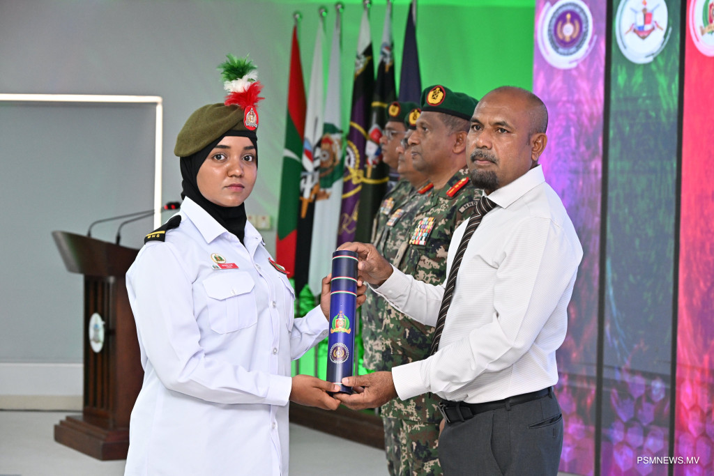 ވަޠަނީ ޚިދުމަތުގެ ފަންނީ ޕްރޮގްރާމު ފުރިހަމަ ކުރި ދަރިވަރުންނަށް ރައީސްގެ މަރުހަބާ