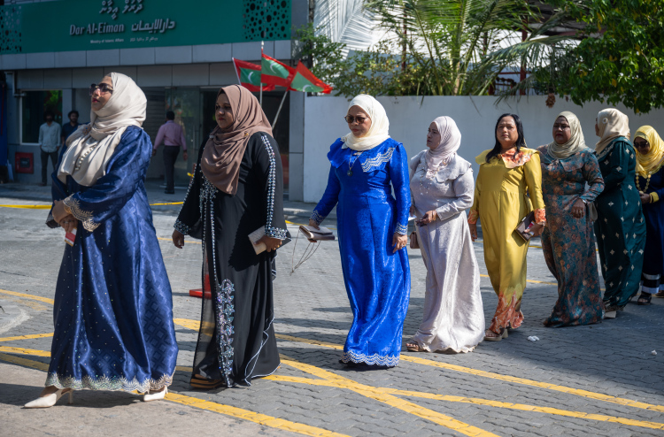ފާޑުކިޔުން ބޮޑުވެފައި ވަނިކޮށް ސިޓީތަކުގެ އަންހެނުންގެ ކޮމެޓީގެ ރައީސުންގެ މުސާރަ 33،000ރ. އަށް ކުޑަކޮށްފި