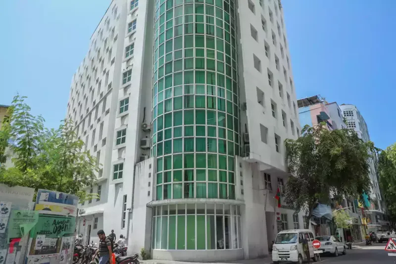 ރާއްޖެ އިން ނައްތާލެވިފައިވާ ހިމަބިހީގެ އިތުރު ދެ ކޭސް ފެނިއްޖެ، ޖުމްލަ 11 ކޭސް