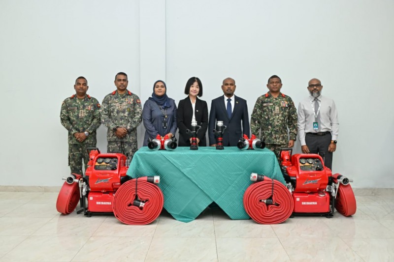 ޖަޕާނުން ހަދިޔާކުރާ އަލިފާން ނިއްވާ ޕަމްޕުތައް އެމްއެންޑީއެފްއާ ހަވާލުކޮށްފި