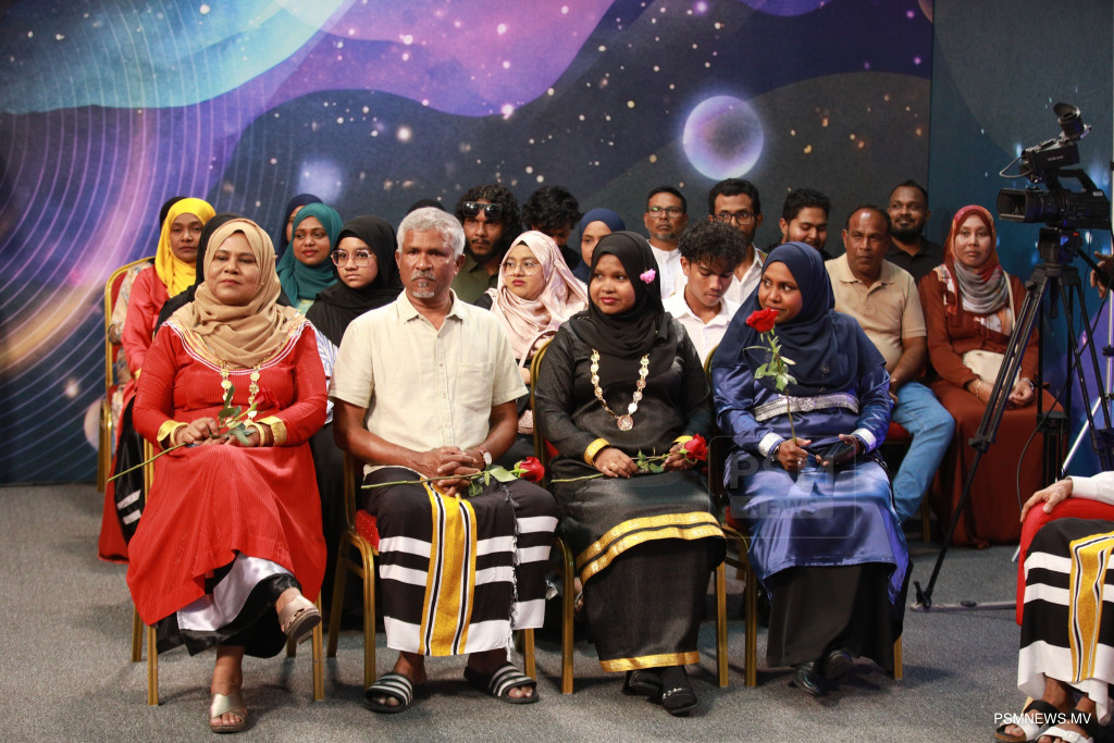 ބެސްޓް ރޭޑިއޯ ޕްރެޒެންޓަރ؛ ގަދަ 10 ބައިވެރިން ހޮވައިފި