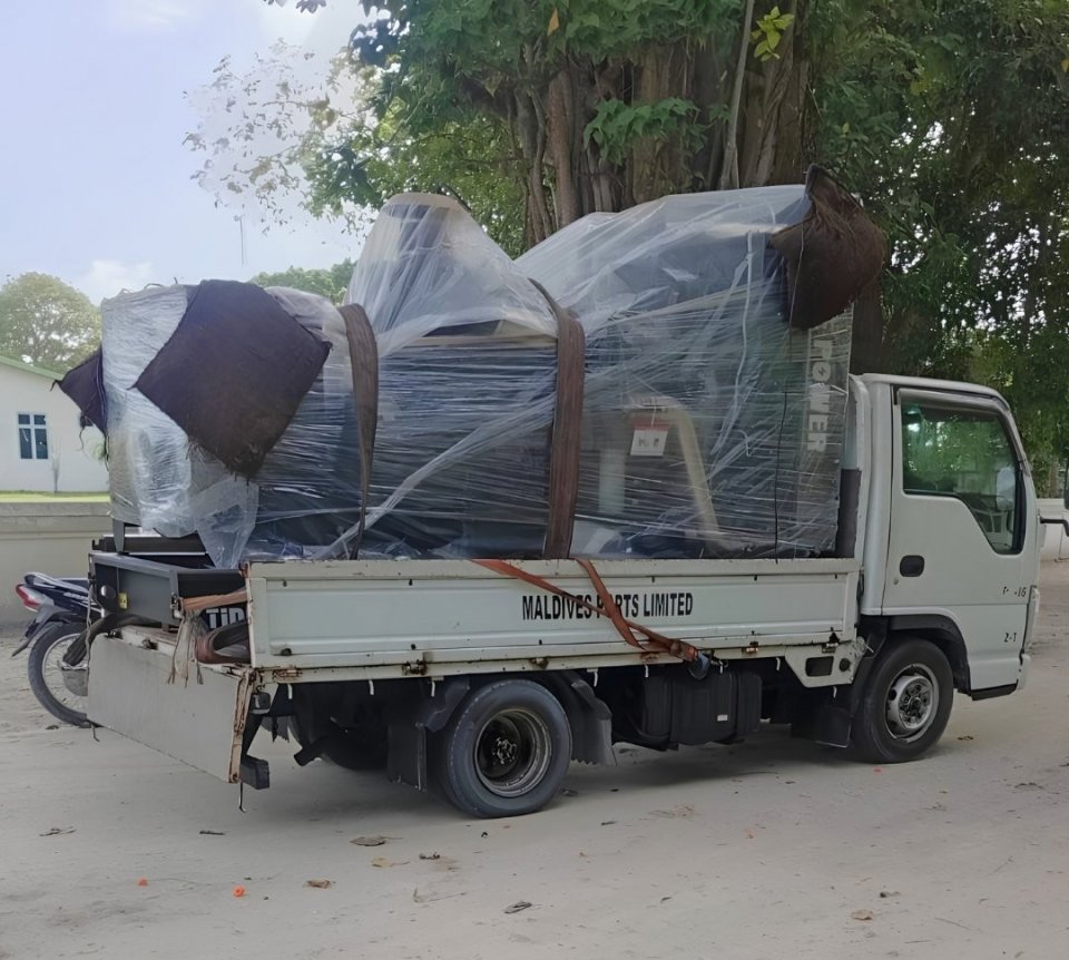 ފެނަކައިން 8 ރަށަކަށް 400 ކިލޯވޯޓުގެ ޖެންސެޓް ފޮނުވައިފި