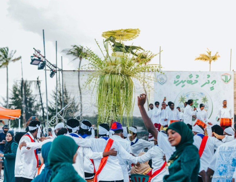 ޢީދުގެ ފޯރި މުޅި ރާއްޖޭގައި، ގިނަ ހަރަކާތްތަކެއް