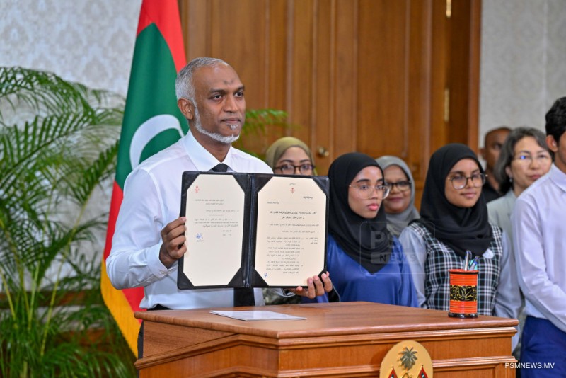 ދުންފަތުގެ ނުރައްކަލުން ޒުވާން ޖީލު ރައްކާތެރިކުރުމުގައި ދެމިތިބޭނަން: ރައީސް
