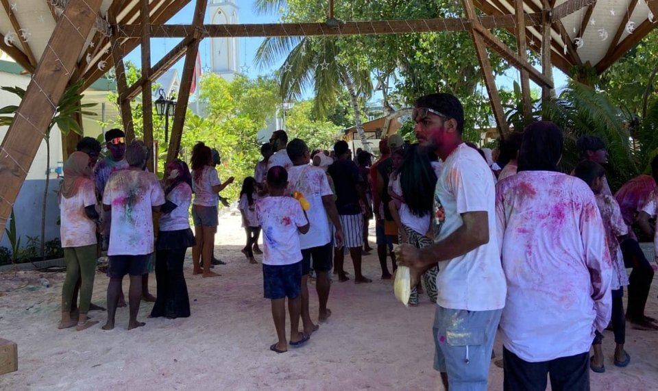 ޢީދަކީ މުޅި އިސްލާމީ އުންމަތް އެ ކަމުގެ އުފަލުގައި ބައިވެރިވެ އުފާ ފާޅުކުރާންޖެހޭ ދުވަސްތަކެއް
