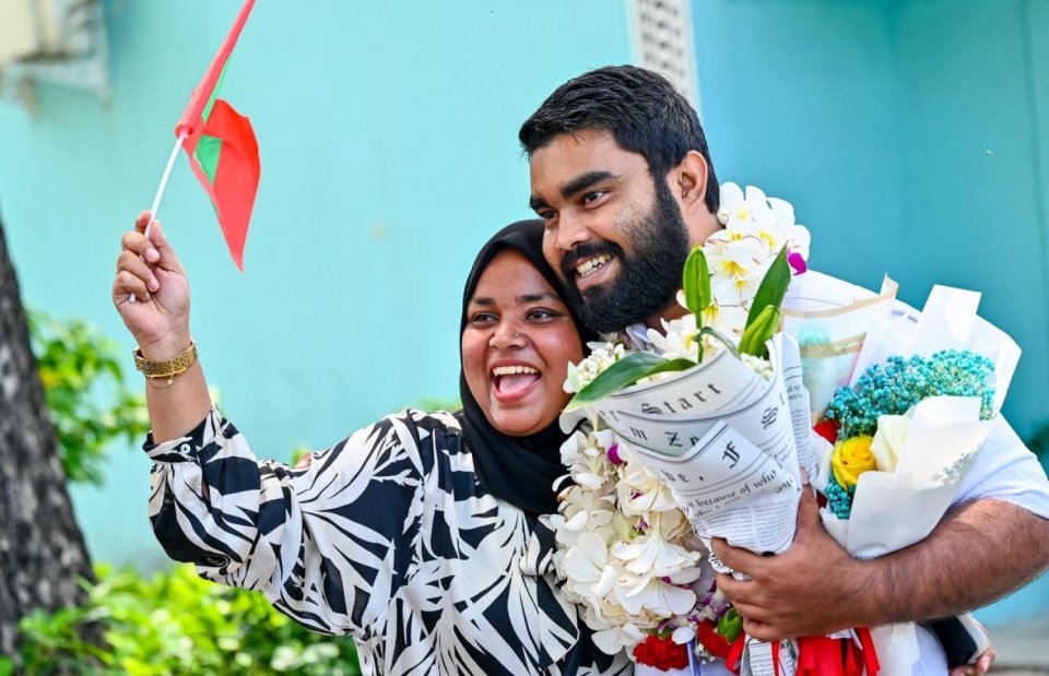ޖަލަށްލި ނޫސްވެރިޔާ ޝަހްޒާން ދޫކޮށްލައިފި