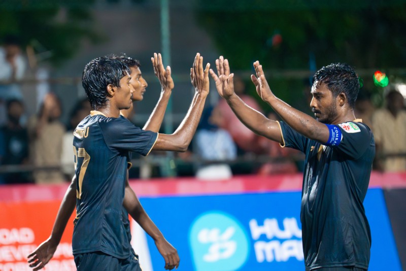 ސްޓެލްކޯ ބަލިކޮށް ކޮންރެޑަށް ފުރަތަމަ މޮޅު، ކޯރާކޯރާ އެއްވަނައަށް