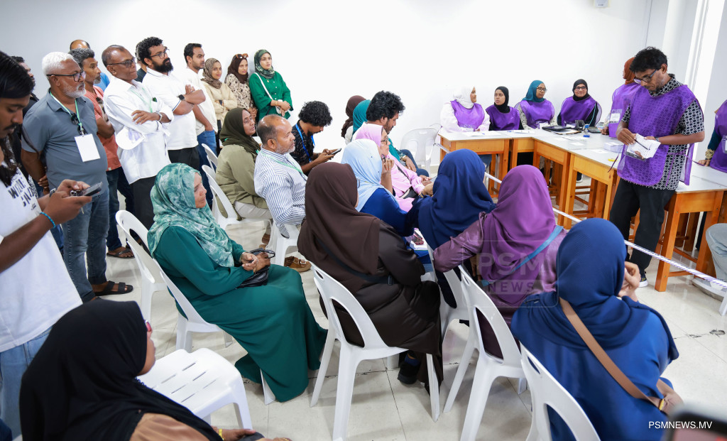 ހިތަދޫ އުތުރު ދާއިރާގެ ވޯޓާސް ލިސްޓުގައި މާދަމާ ސޮއިކުރަނީ