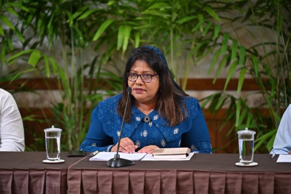 ޝީޝާ މަނާ ކުރުމުގެ މަޝްވަރާތަކެއް އަދި ނުކުރޭ: ވަޒީރު ގީލާ