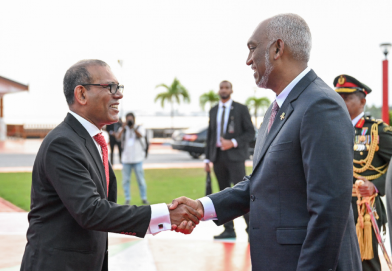 ސަރުކާރުން ޒާތީ ދިރިއުޅުމުގެ ތެރެއަށް ވަންނަނީ ހައްދެއްނެތި، އަނެއް ދުވަހު ދެނީ ލުއި: ނަޝީދު