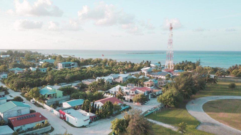 ހިތަދޫގައި މަސްތުވާތަކެތި ބޭނުންކުރާ ގެއެއް ބަންދުކުރަން އަމުރެއް