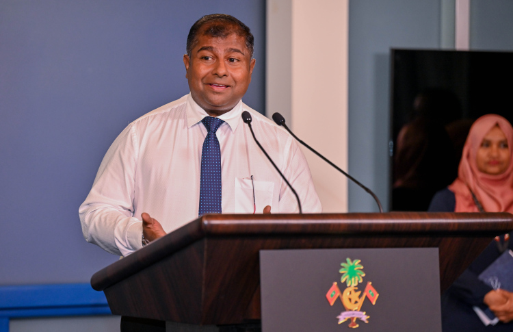 ދިވެހިބަހާއި ގައުމިއްޔަތާބެހޭ ހާއްސަ މުޝީރަކަށް ކުރީގެ މިނިސްޓަރު އާދަމް ނަސީރު އައްޔަން ކުރައްވައިފި
