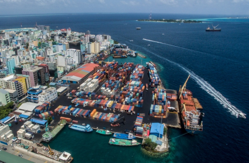 ދަތިތައް ހައްލުކޮށް، ލަންކާ ޕޯޓުގައި ތާށިވި 4،000 ކޮންޓެއިނަރު ގެނެސްފިން: އެމްޕީއެލް