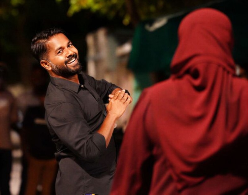 'ކަލާ ތިހާ ކައިރީ ހުރީމަ ލޯ އެޅޭނެޔޭ': ތައްޔާރުނުވެ ނެށި ލަވައަށް ސަމާލުކަން ލިބުނީ އުންމީދު ނުކޮށް ތިއްބައި