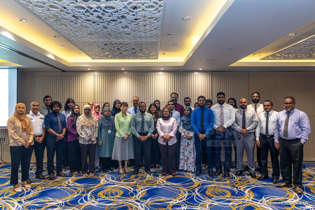 "ނުރައްކާތެރި ކުނި ނައްތާލުން ކަށަވަރުކުރަން ވިޔަފާރިތައް މުހިންމު ދައުރެއް އަދާކުރޭ"