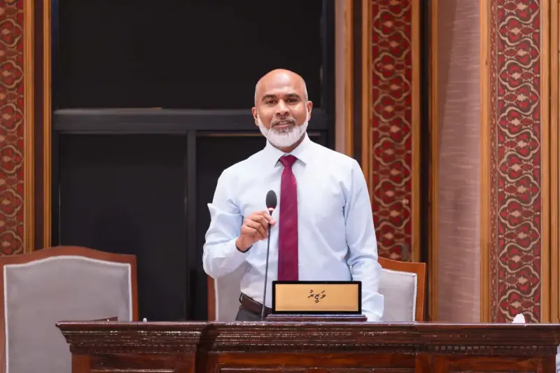 އިސްކަންދަރު ޔޫނިއަން ވޯކަރސްގެ ހަރަކާތްތައް ހުއްޓުވާނަން، ސްކޫލުތަކުގެ ނަން ބޭނުންކޮށްގެން މަސައްކަތް ކުރާކަށް ފުރުސަތެއް ނުދޭނަން: މިނިސްޓަރު ޝަފީއު