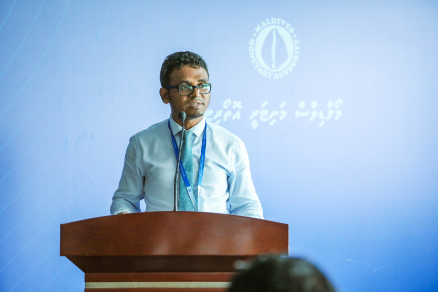 "އެމްއެމްއޭގެ ފިޔަވަޅަކީ ތަނެއް 'ކަހައިގަތީމައި ކަހާލުން'، މުނައްވަރު ޖެހޭނީ ޑޮލަރުގެ ކަންކަމާ ދުރުގައި ހުންނަން"