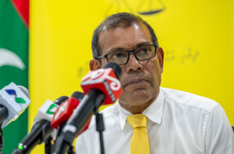 ނަޝީދު ވިދާޅުވަނީ ކުރީގެ ތިން ރައީސުން ގުޅިގެން މަސައްކަތް ކުރުން މަޑުޖެހިއްޖެ ކަމަށް