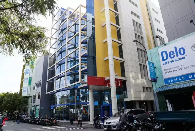މި ސަރުކާރާއެކު ކަސްޓަމްސްގައި ވައްކަން އިންތިހާއަށް އިތުރު، އެތައް ކޮންޓެއިނަރއެއް ބޭރުވެެގެން ގޮސްފައިވޭ: މެންބަރު ޣަފޫރު