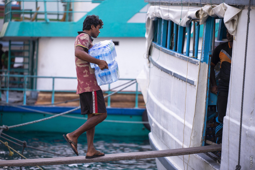 ނޯތު ހާބަރާ ގުޅޭ އައު އުސޫލުގެ ސަބަބުން އޮޑިވެރިންނަށް ގެއްލުންވާ ކަމަށް ބުނެ މަޖިލީހަށް