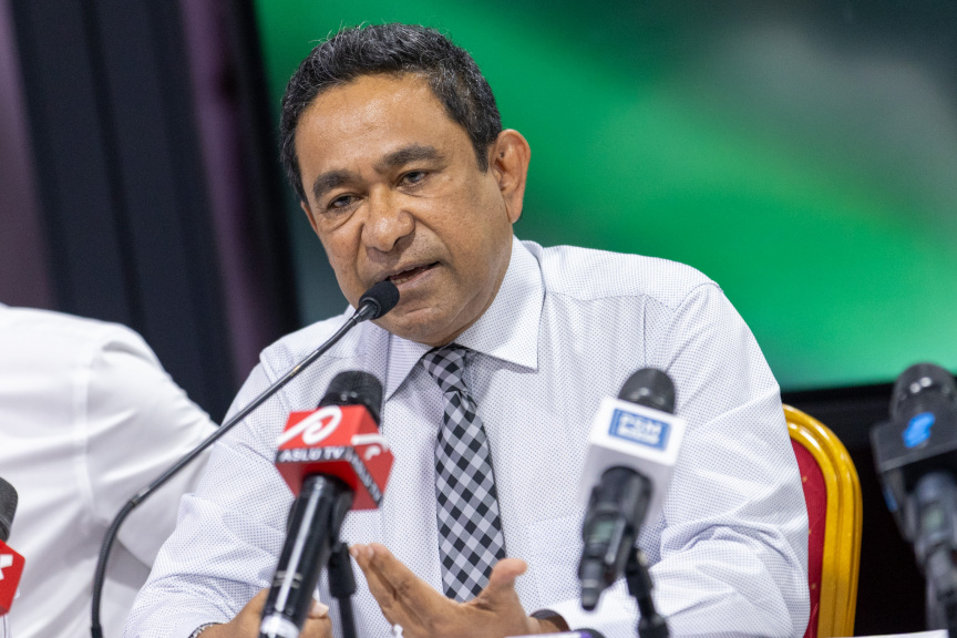 ފަނޑިޔާރުންގެ އަދުލުވެރި ކަމެއް ނެތް ކަމަށް ވިދާޅުވެ، މަރުގެ އަދަބު ދިނުމާ ޔާމީން ދެކޮޅު