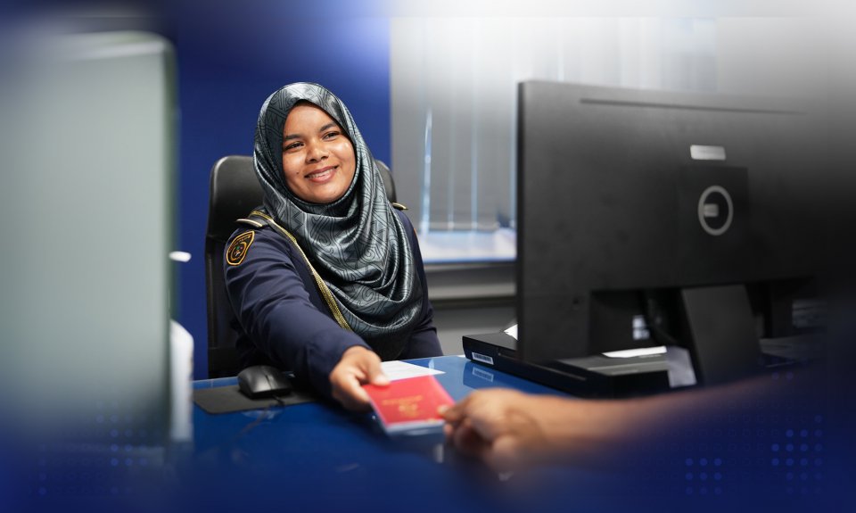 އަންނަ މަހު އަލުން އިލެކްޓްރޯނިކް ޕާސްޕޯޓުގެ ޚިދުމަތް ފަށަނީ
