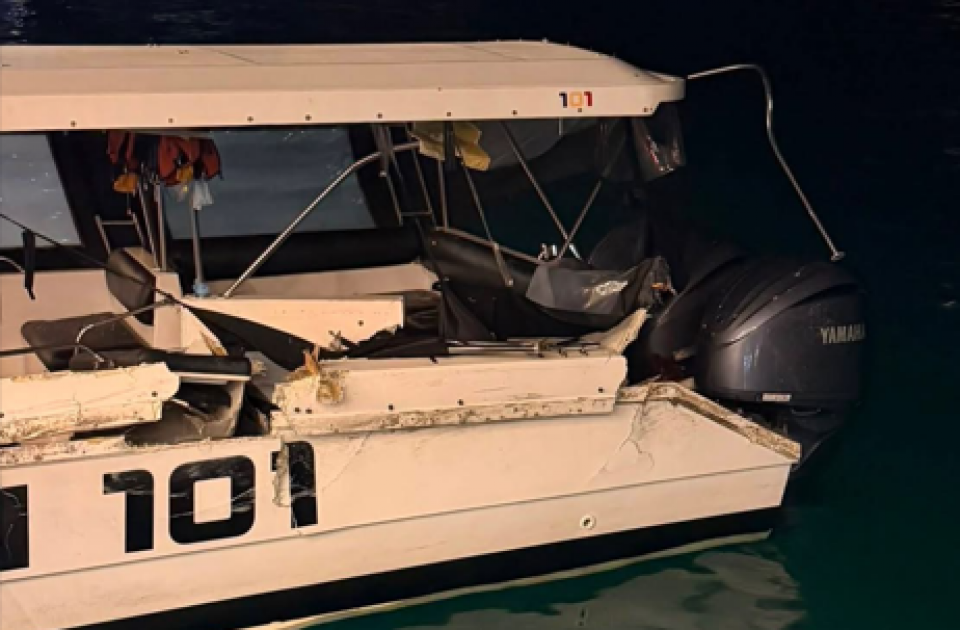 އެކްސިޑެންޓްވުމުން މަޑުނުކޮށް ދިޔަ ދޯނި ހޯދަން އާންމުންގެ އެހީއަށް އެދެފި
