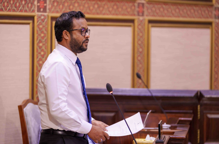 ސޯބެ އައްޑޫ ބަހުރުވައިން ސުވާލުކުރެއްވުމުން މިނިސްޓަރު ޖަވާބު ދެއްވީ ހުވަދޫ ބަހުރުވައިން