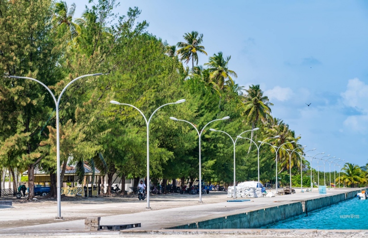 ގެތައް ގުޑާކަމުގެ ޝަކުވާއާ އެކު މަކުނުދޫ އެއާޕޯޓް ބިމުގެ ޝޯ ޕްރޮޓެކްޝަން މަސައްކަތް މަޑުޖެހިއްޖެ