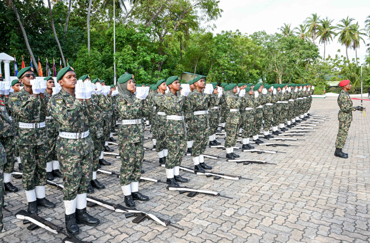 ހިދުމަތާ އަލަށް ގުޅުނު 225 ސިފައިން ހުވާ ކޮށްފި