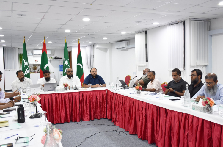 މެލޭޝިޔާގައި ޑިގްރީ ހަދަން އަދާލަތު ޕާޓީން 20 ސްކޮލަޝިޕަށް ހުޅުވާލައިފި