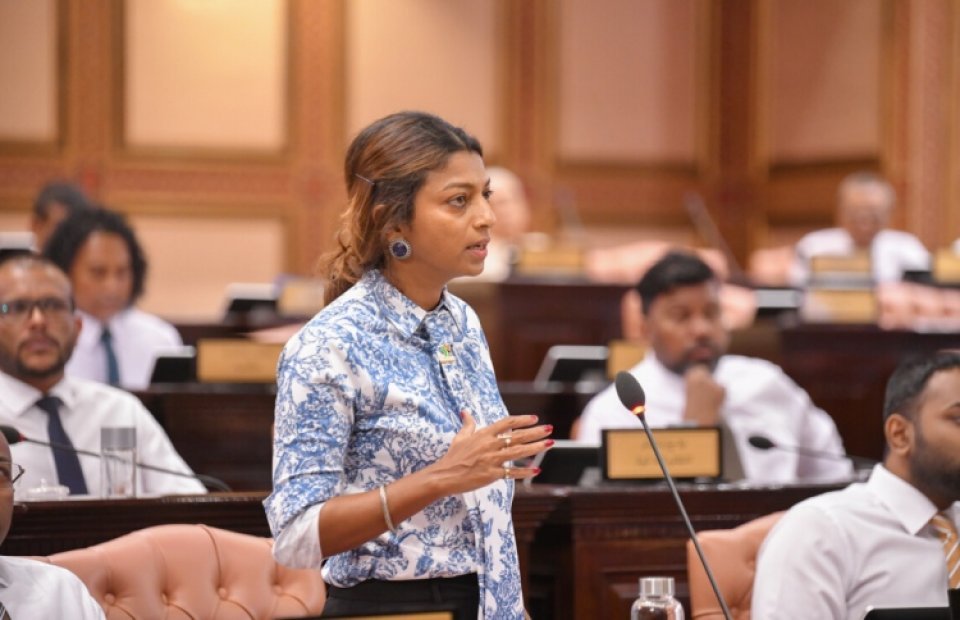 ބީއެމްއެލްއިން ޑޮލަރު ގަތުމަށް ހުޅުވާލި ފުރުސަތަށް ރައްޔިތުންގެ ތާއީދެއްނެތް: އީވާ