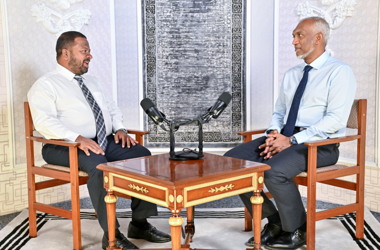 ޗައިނާގެ އެހީގައި މާލޭގެ މަގުތައް ހަދަން އަންނަ އަހަރު ފަށަނީ