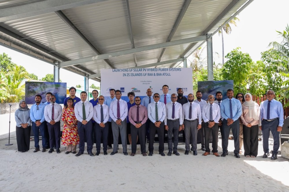 ރ އަތޮޅާއި ބ އަތޮޅުގެ 25 ރަށެއްގައި ހައިބްރިޑް ކަރަންޓުގެ ނިޒާމުތައް ރަސްމީކޮށް އިފްތިތާޙުކޮށްފި