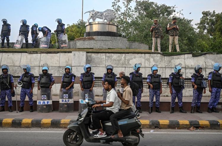 އިންޑިއާގެ ޒުވާނުންގެ މުޒާހަރާ ވަރުގަދަވެ މިއަދު މުޅި ގައުމުގައި މުޒާހަރާކުރަނީ