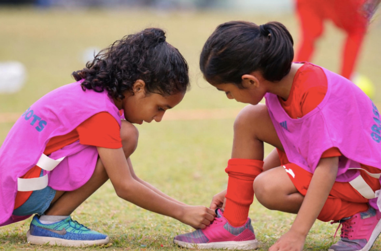 ހަތަރު އަހަރުތެރޭ 1500 އަންހެން ކުޅުންތެރިންގެ ޕޫލެއް އެކުލަވާލަން އެފްއޭއެމުން އަމާޒުހިފައިފި