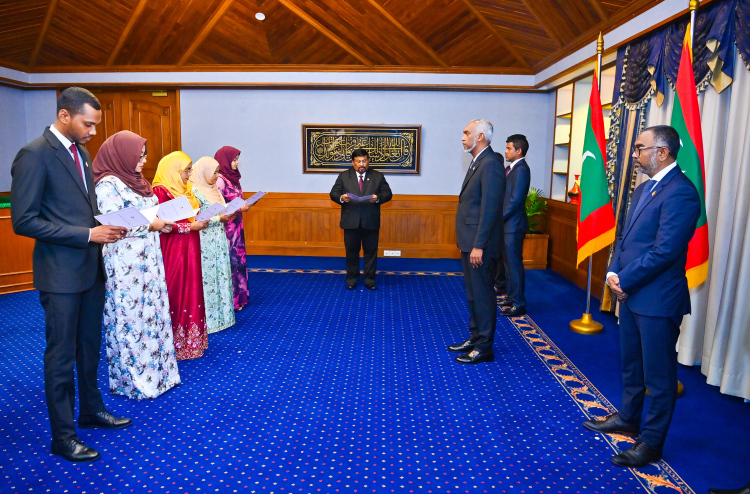ވަޒީފާއާ ބެހޭ ޓްރައިބިއުނަލްގެ ނައިބު ރައީސް ވަކިކޮށްފި